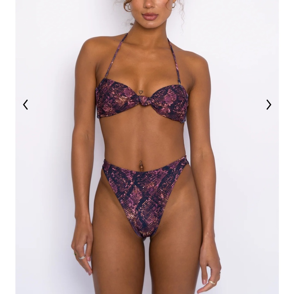 Skatie Bikini Top (NWT)